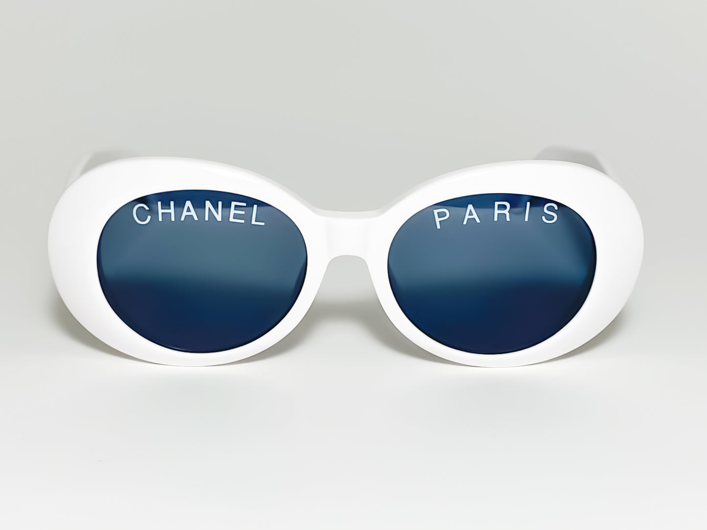 CHANEL white oval - 1993