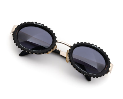 Vintage 1990s Chanel camera lens sunglasses. Made in Italy
OddFrames. migos quavo
10506 90405