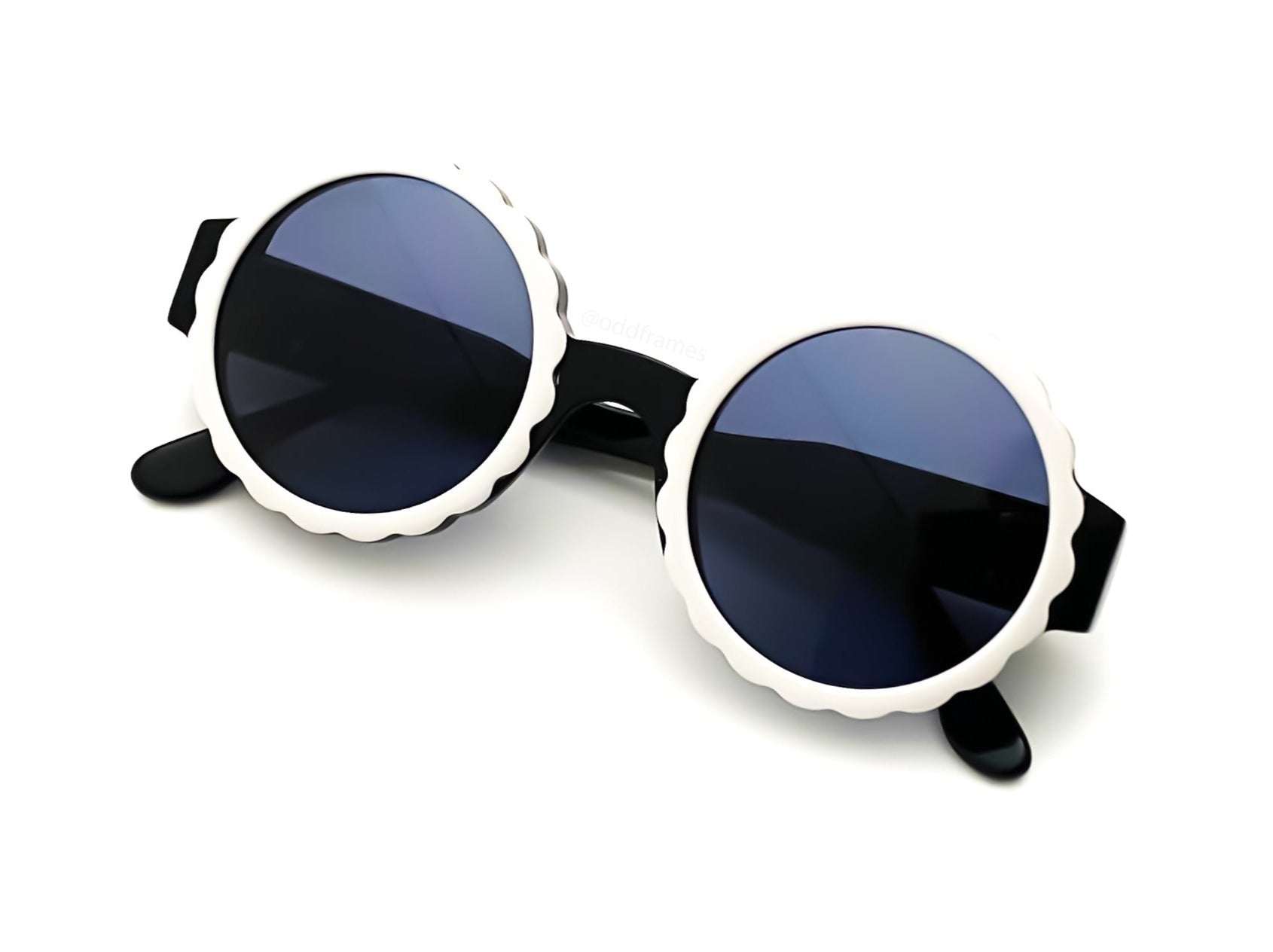 VERY RARE AUTH CHANEL WHITE VINTAGE RUNWAY SAMPLE SUNGLASSES F/W 1994  COLLECTORS