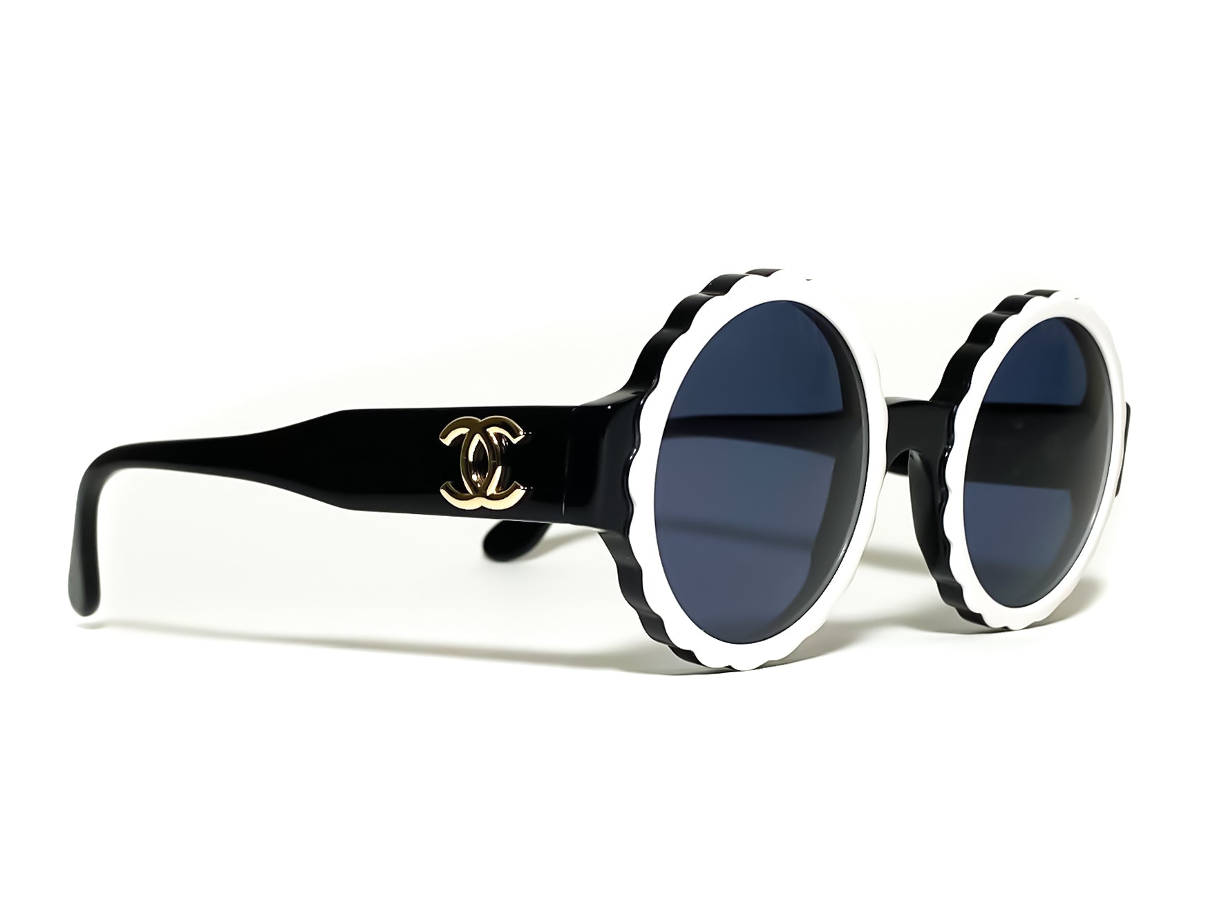 Chanel vintage sunglasses 1990s 03524