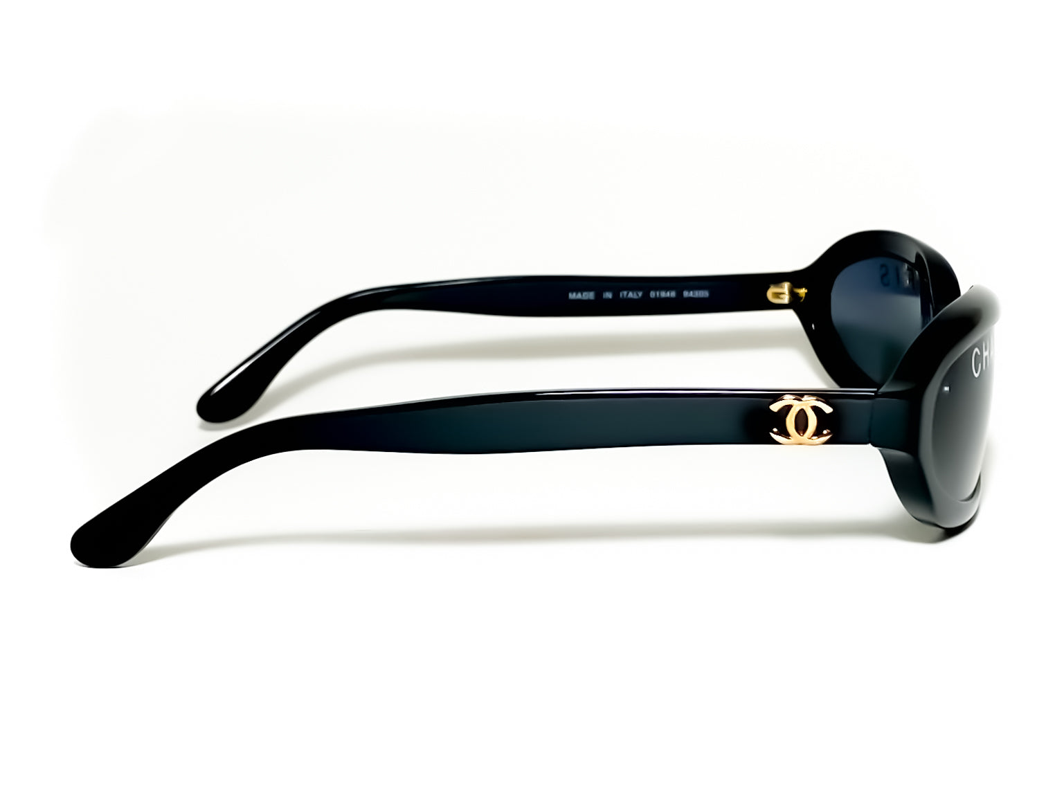 Chanel mirror sunglasses — REBOUND JUNKIE